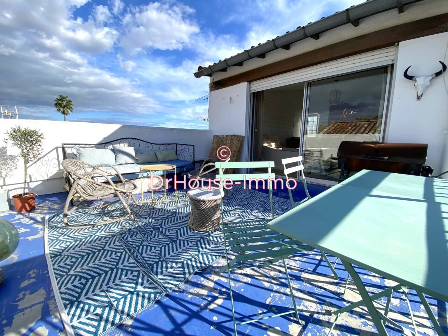 Appartement 6 pièces de 137 m² - Aigues-Mortes (30220)