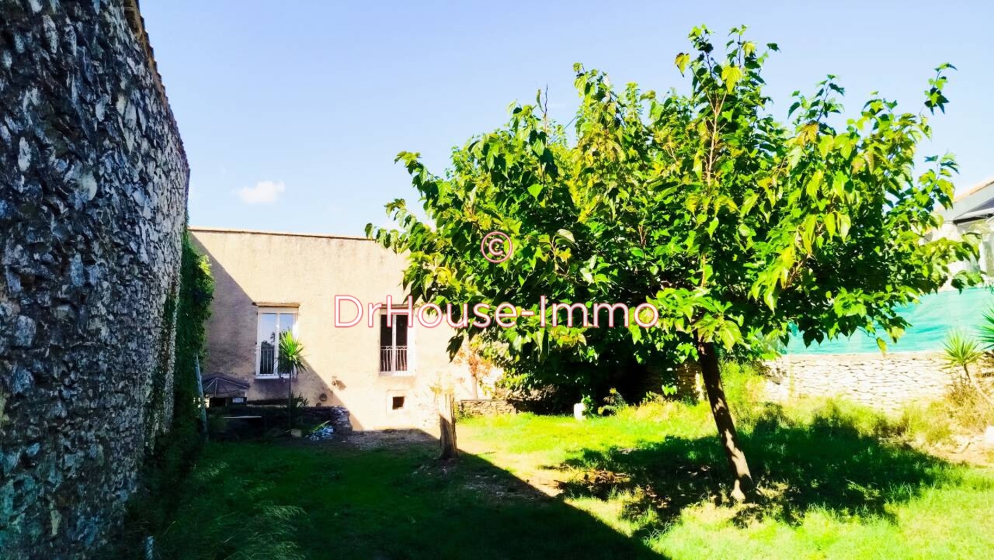 Maison 5 pièces de 111 m² - Tavel (30126)