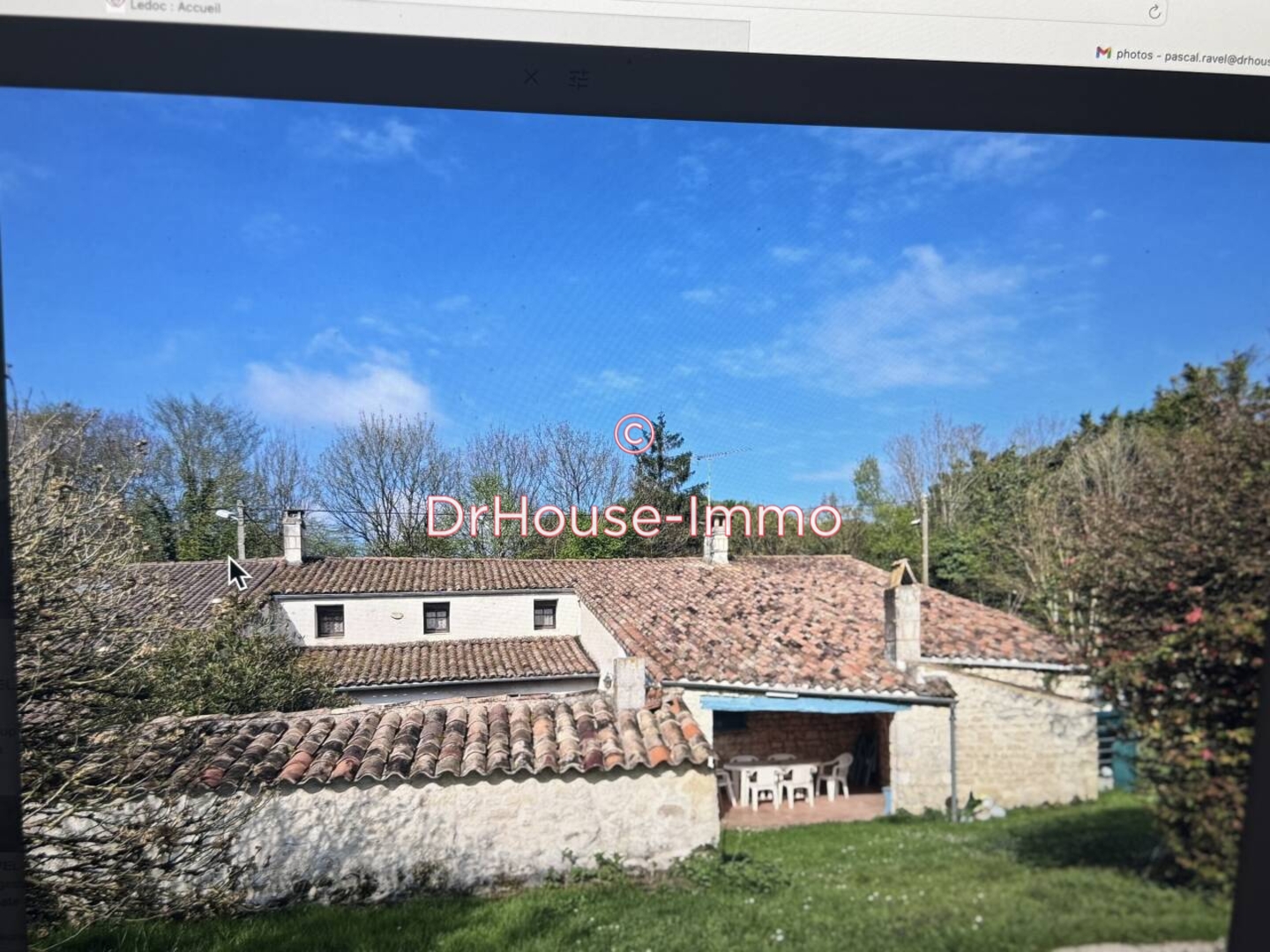 Maison 10 pièces de 201 m² - Balanzac (17600)