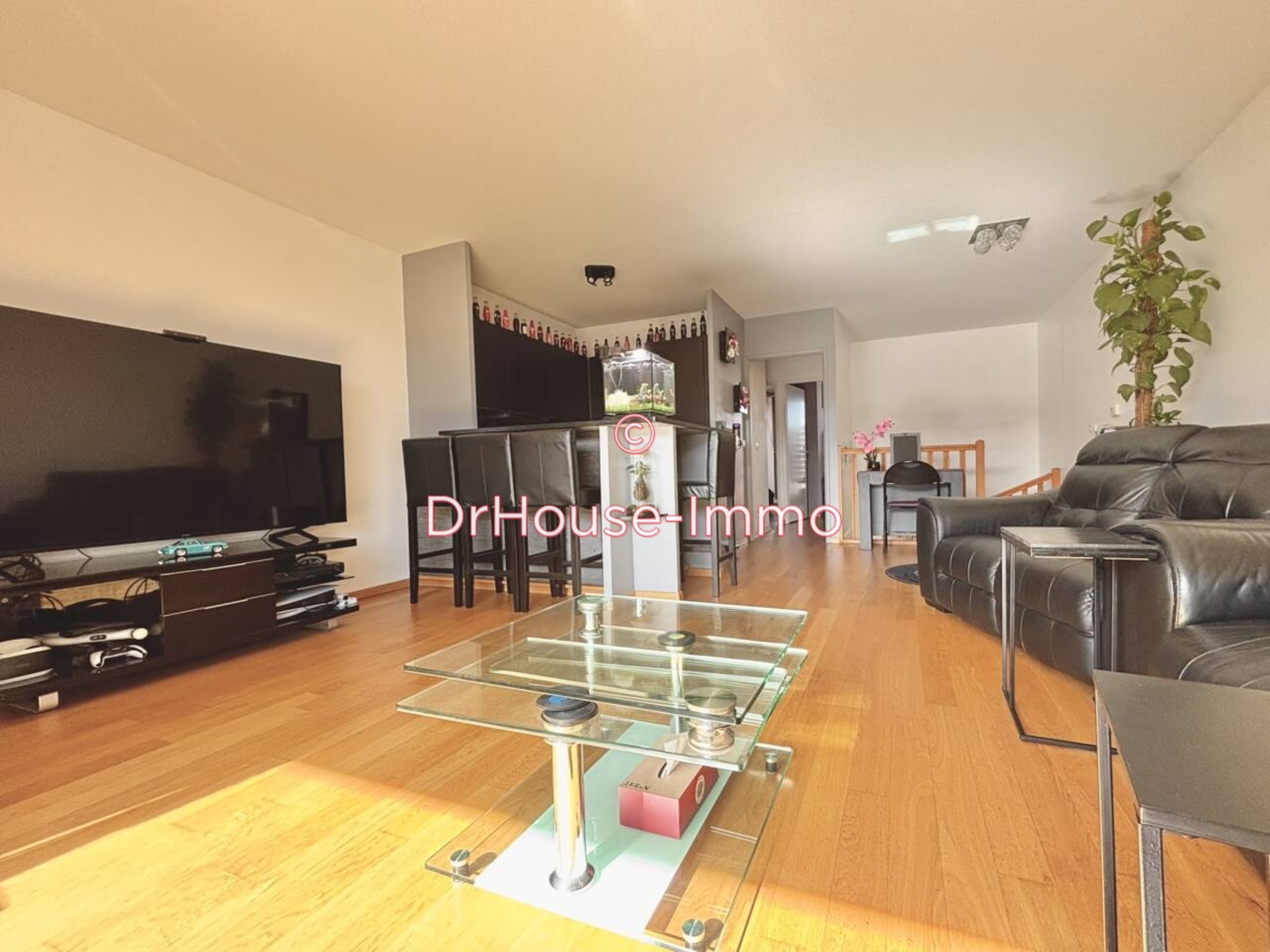 Appartement 4 pièces de 77 m² - Romainville (93230)