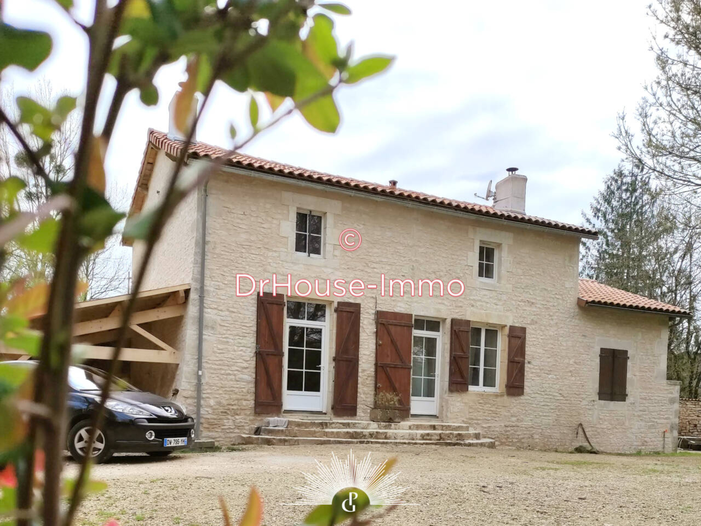 Maison 5 pièces de 132 m² - Lizant (86400)