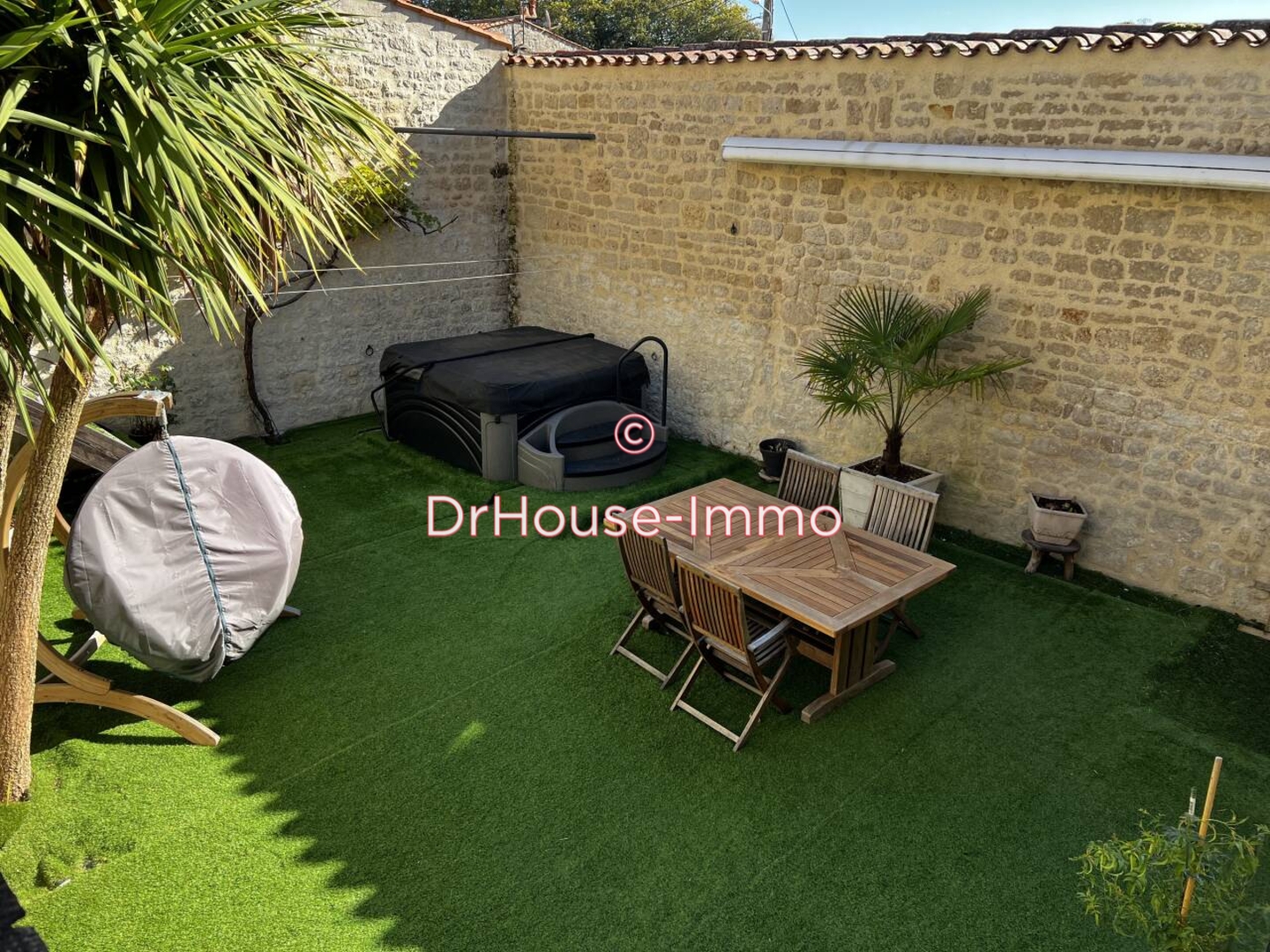 Maison 9 pièces de 193 m² - Luçon (85400)