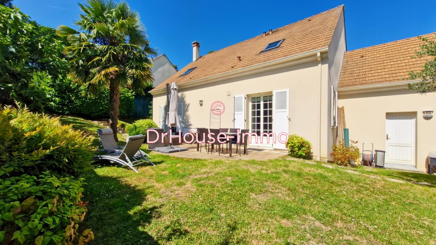 Maison 6 pièces de 139 m² - Orgeval (78630)