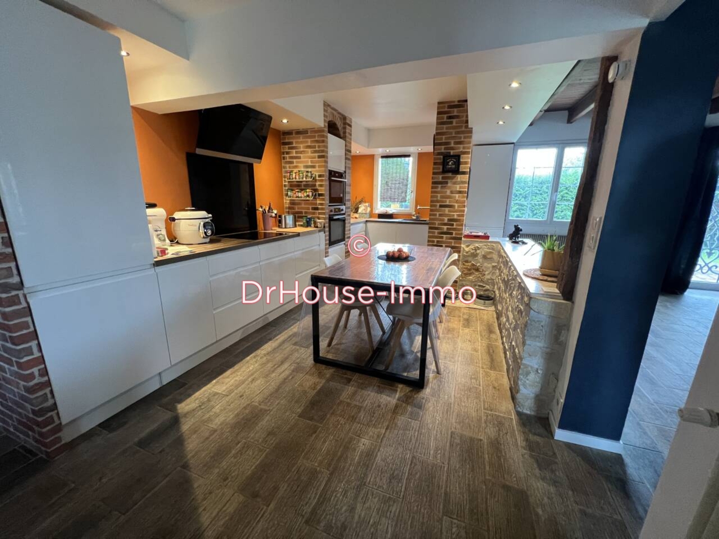 Maison 6 pièces de 163 m² - Feuillade (16380)