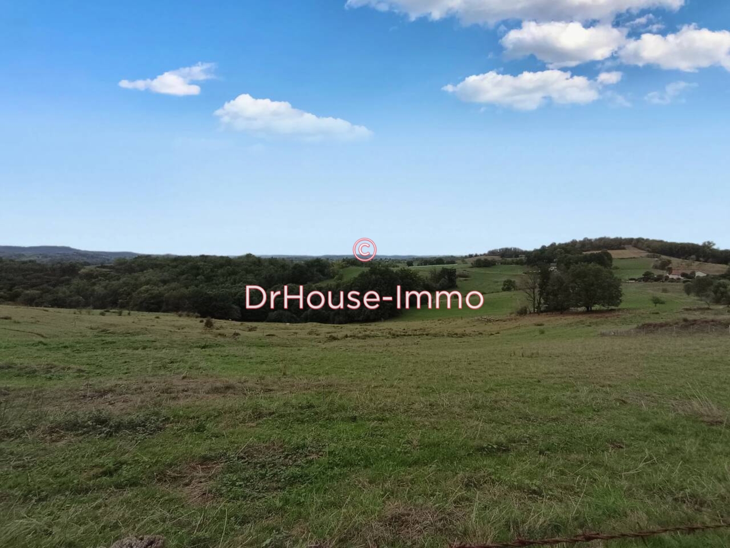 Terrain de 2 010 m² - Allassac (19240)