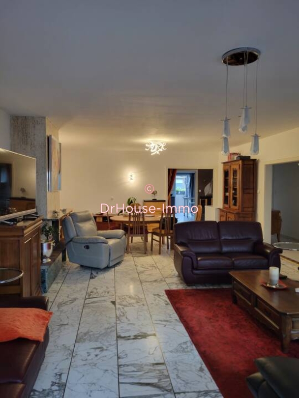 Appartement 5 pièces de 137 m² - Brunstatt (68350)