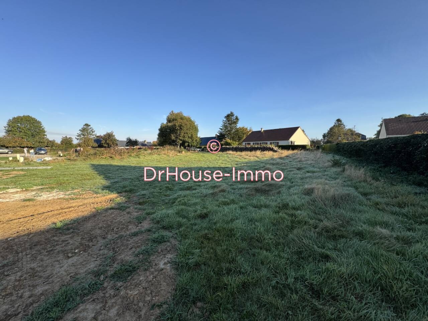 Terrain de 1 073 m² - Notre-Dame-d'Aliermont (76510)