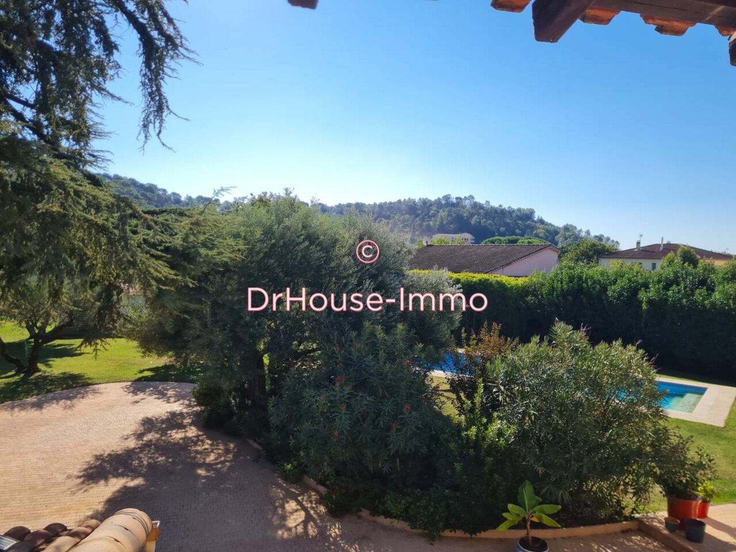 Maison 6 pièces de 180 m² - Alès (30100)