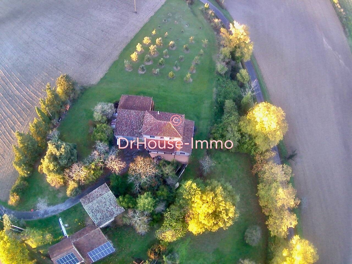 Maison 10 pièces de 210 m² - Andillac (81140)