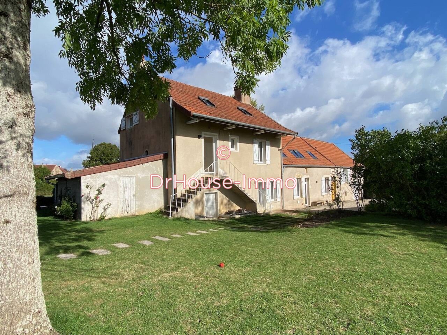 Maison 13 pièces de 270 m² - L'Isle-sur-Serein (89440)