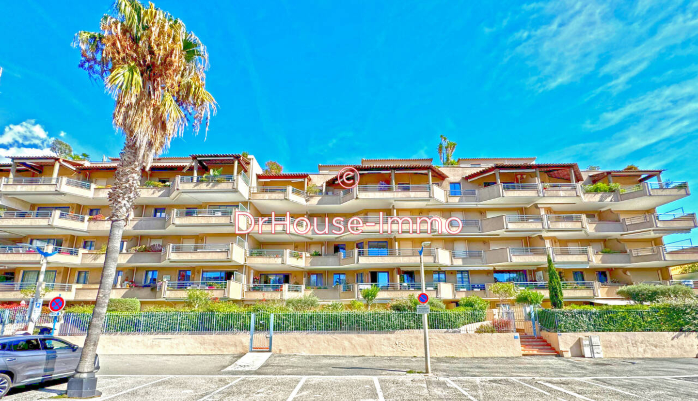 Appartement 2 pièces de 42 m² - Cavalaire-sur-Mer (83240)