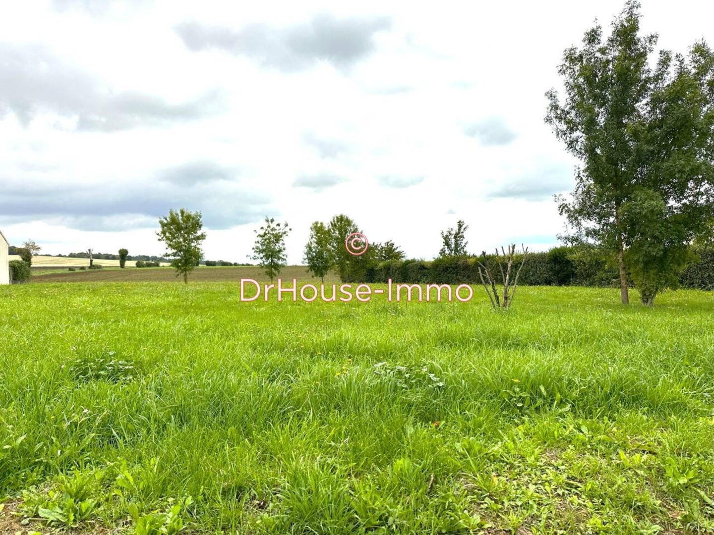 Terrain de 1 502 m² - La Chapelle (16140)