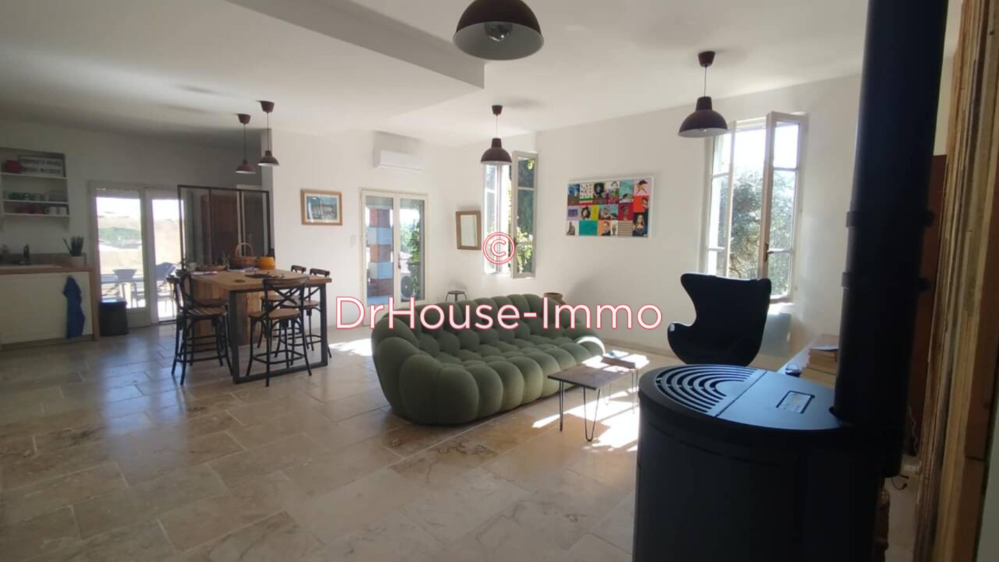 Appartement 3 pièces de 93 m² - Laudun-l'Ardoise (30290)