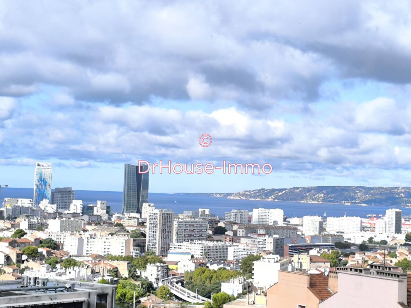 Appartement 5 pièces de 96 m² - Marseille (13004)