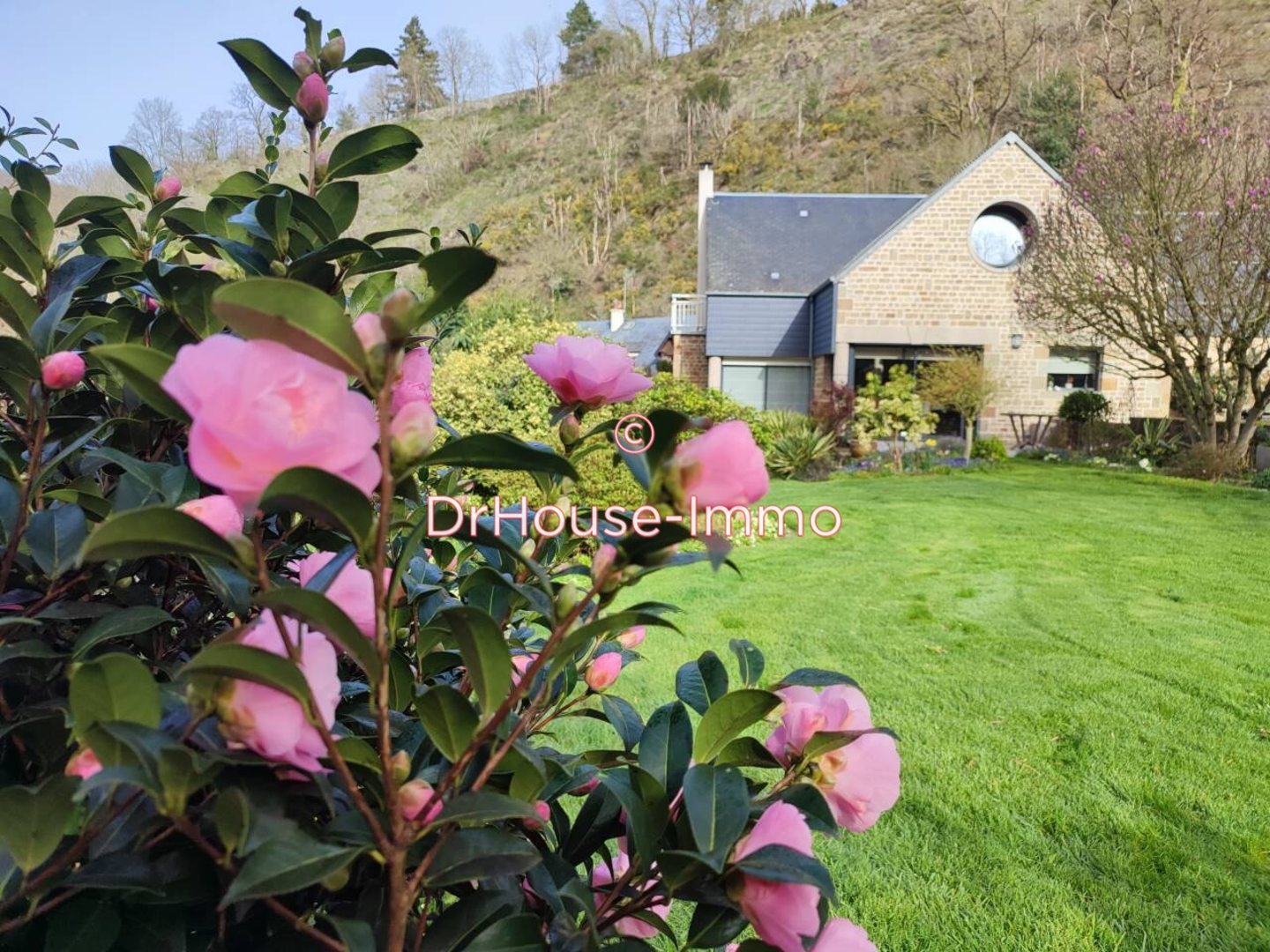 Maison 8 pièces de 282 m² - Vire Normandie (14500)