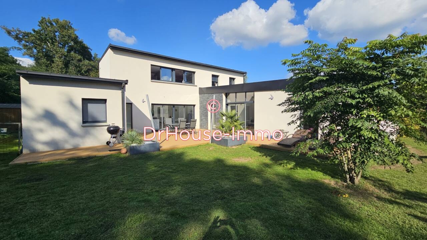 Maison 7 pièces de 192 m² - Changé (72560)