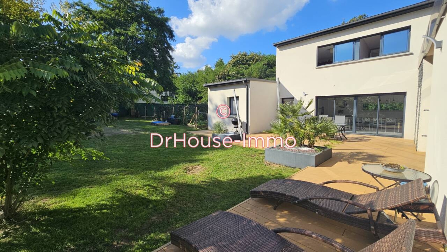 Maison 7 pièces de 192 m² - Changé (72560)