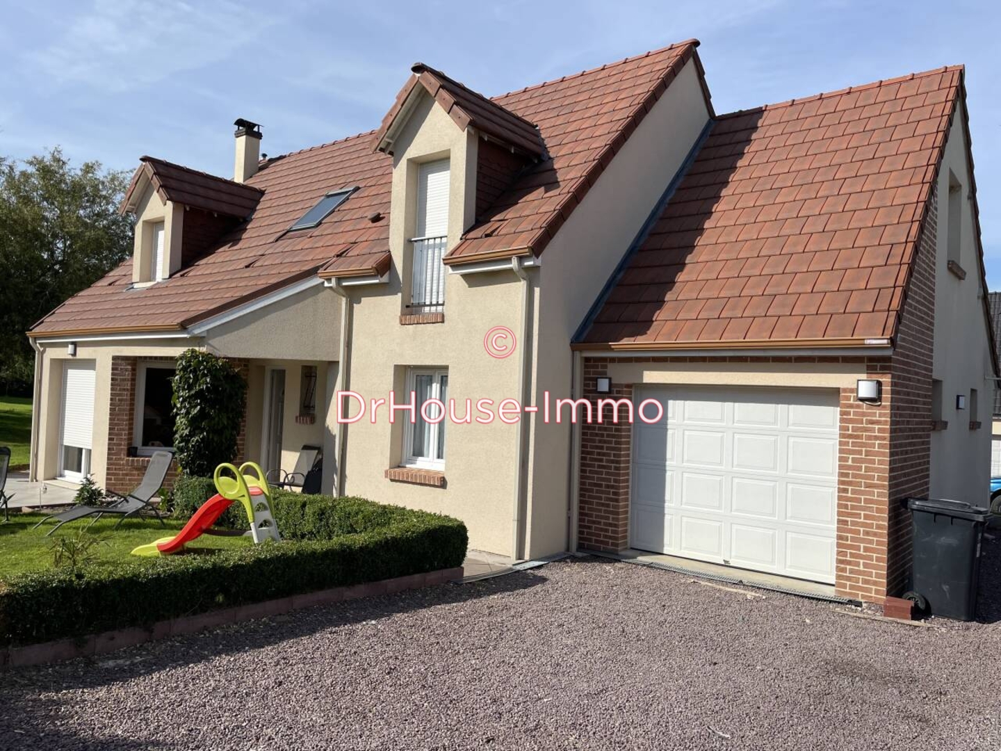 Maison 7 pièces de 145 m² - Notre-Dame-d'Aliermont (76510)