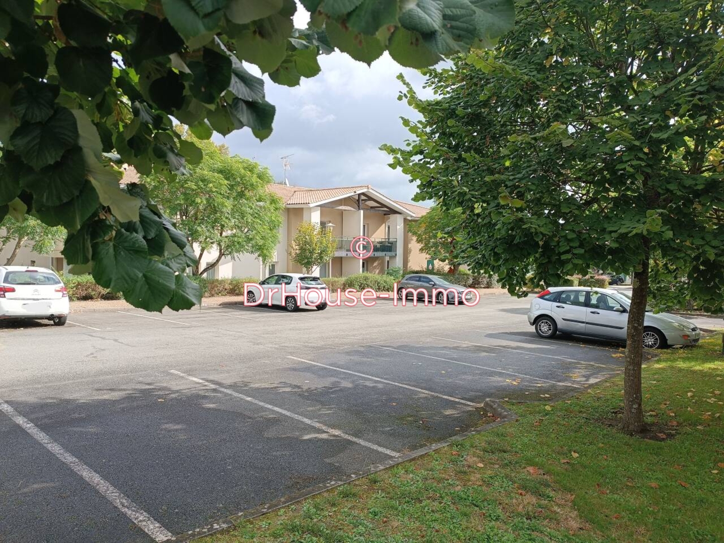 Appartement 2 pièces de 38 m² - Saint-Yzan-de-Soudiac (33920)