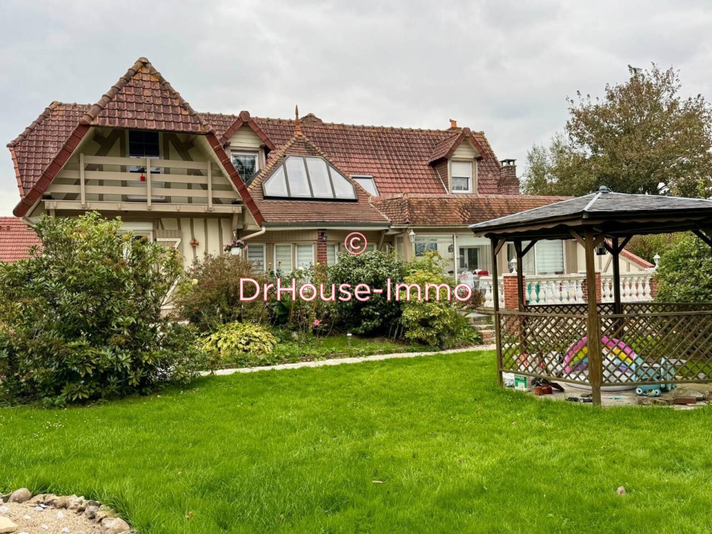 Maison 7 pièces de 185 m² - Gouchaupre (76630)