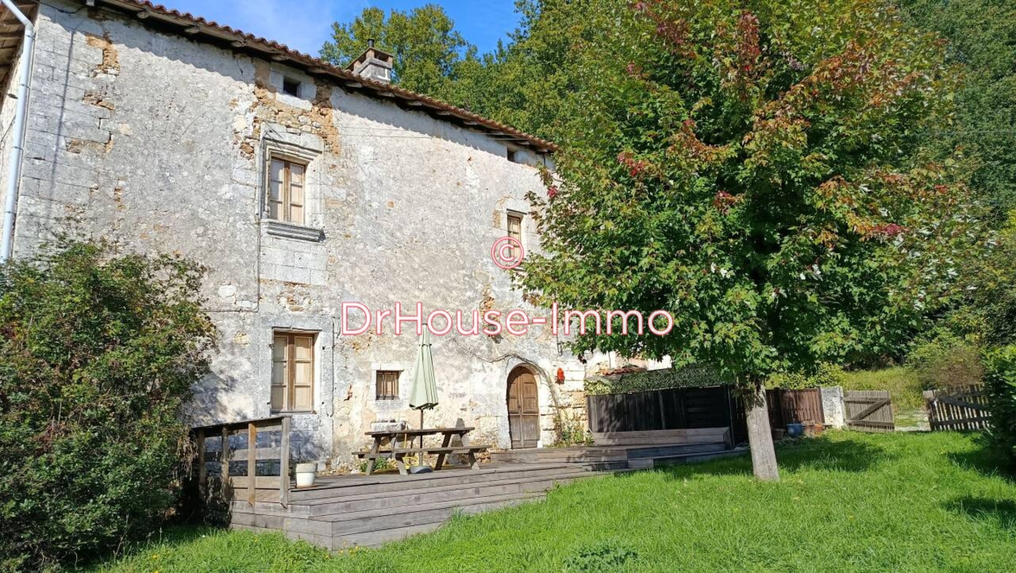 Maison 3 pièces de 92 m² - Mareuil (24340)