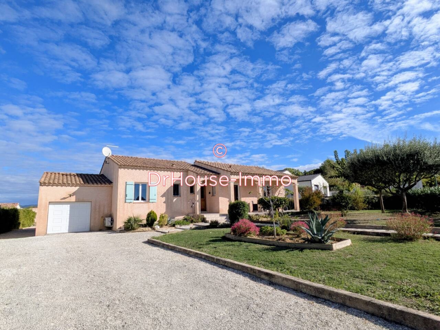 Maison 4 pièces de 115 m² - Lézan (30350)