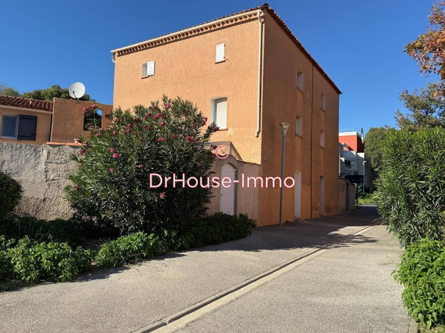 Maison 6 pièces de 110 m² - Vitrolles (13127)