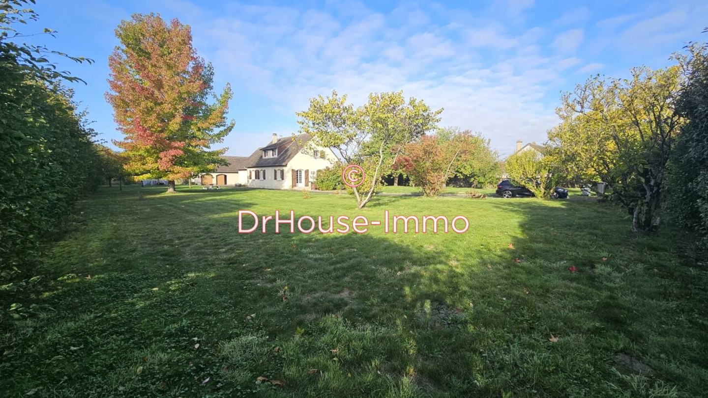 Maison 6 pièces de 197 m² - Teloché (72220)