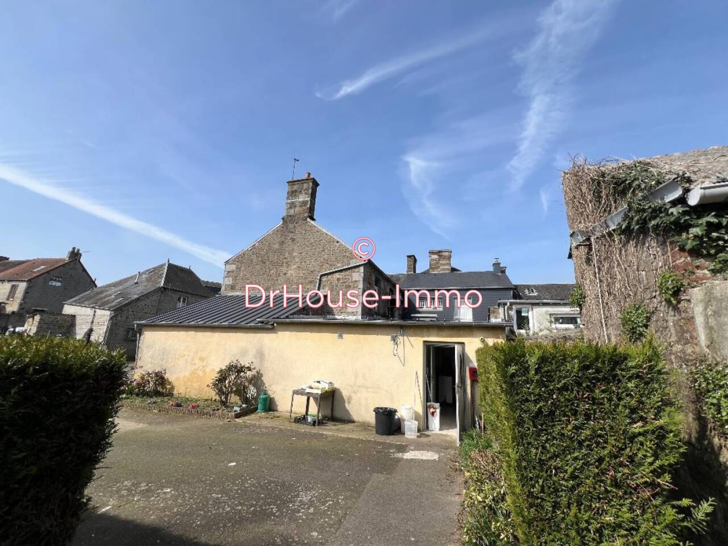 Maison 7 pièces de 153 m² - La Lande-Patry (61100)