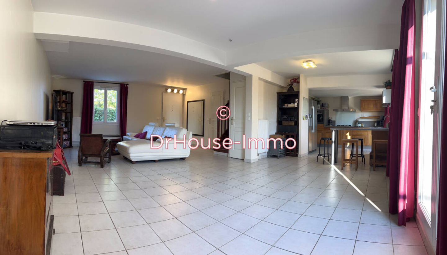 Maison 6 pièces de 123 m² - Tigery (91250)