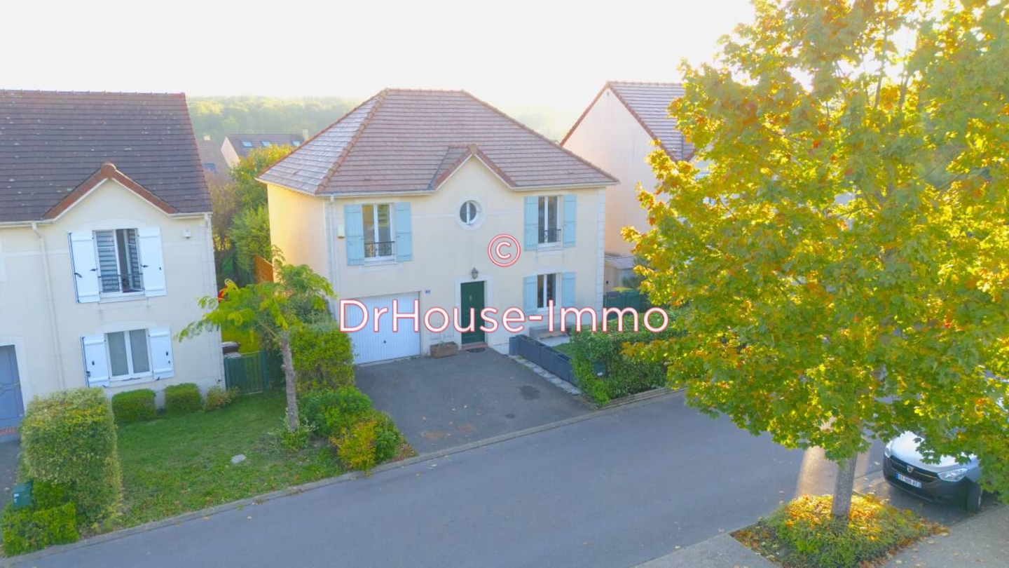 Maison 6 pièces de 123 m² - Tigery (91250)