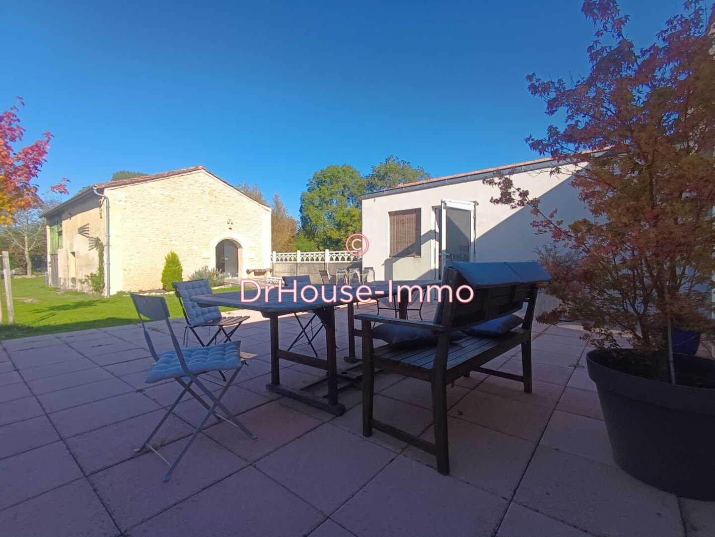 Maison 6 pièces de 205 m² - Saint-Christoly-Médoc (33340)