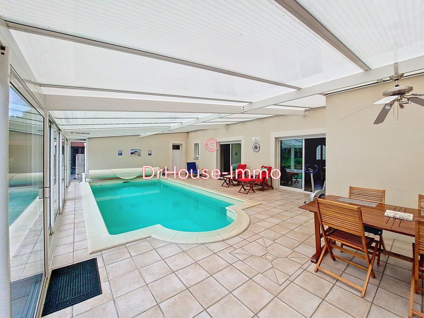 Maison 6 pièces de 137 m² - Saint-Gelais (79410)