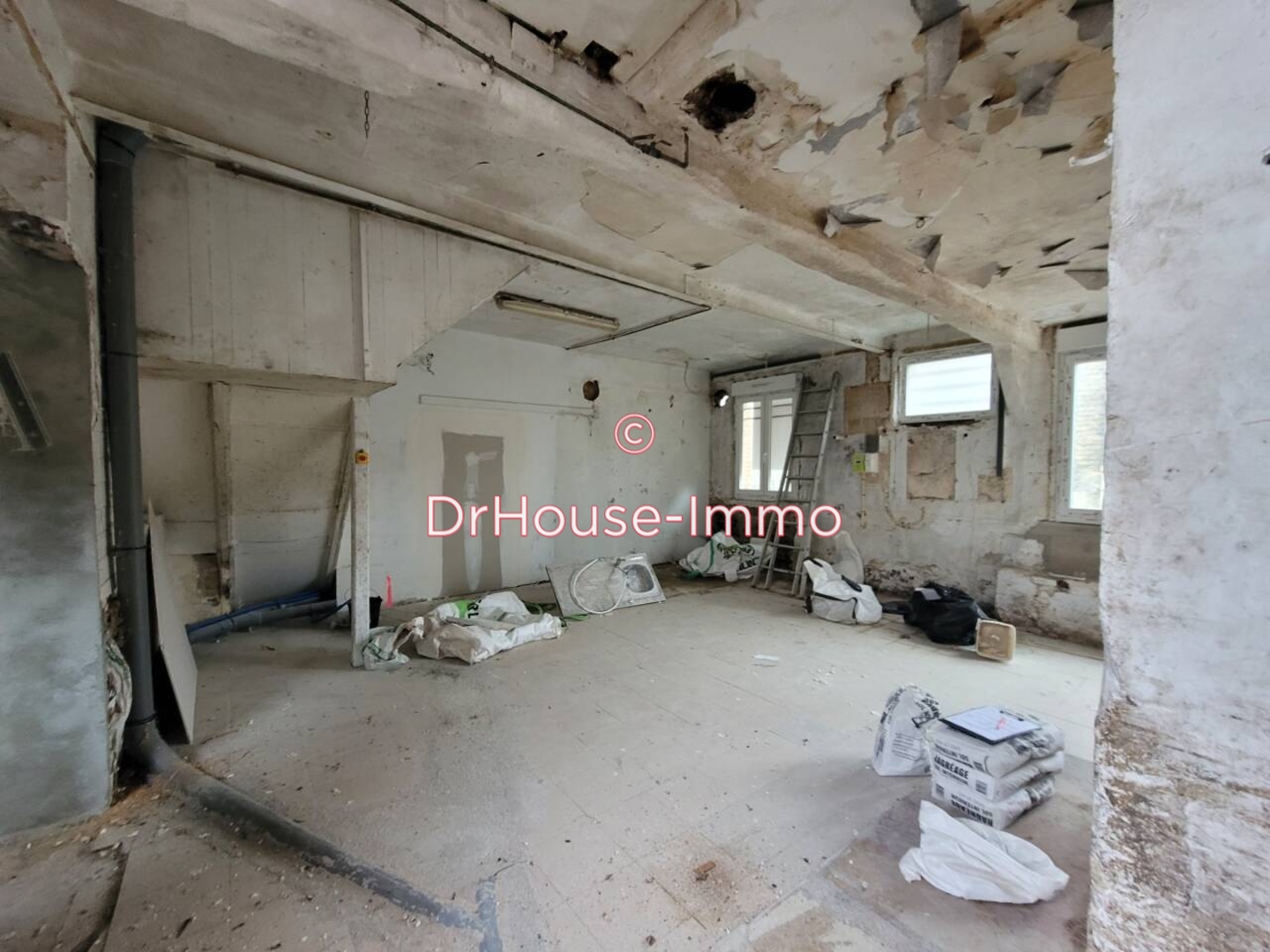 Appartement 3 pièces de 74 m² - Bazancourt (51110)