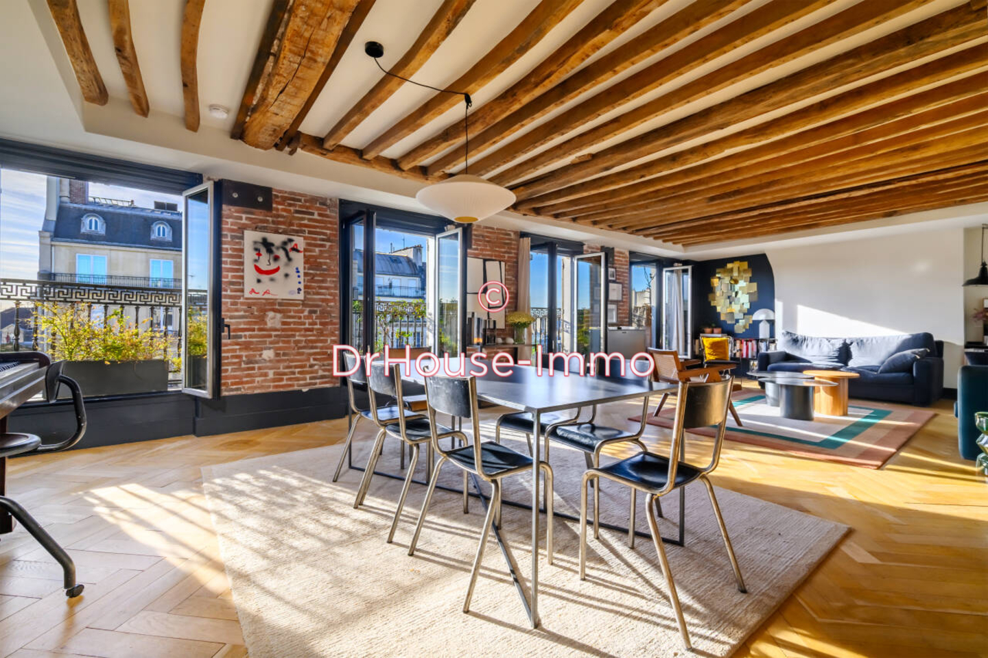 Appartement 5 pièces de 150 m² - Paris (75011)