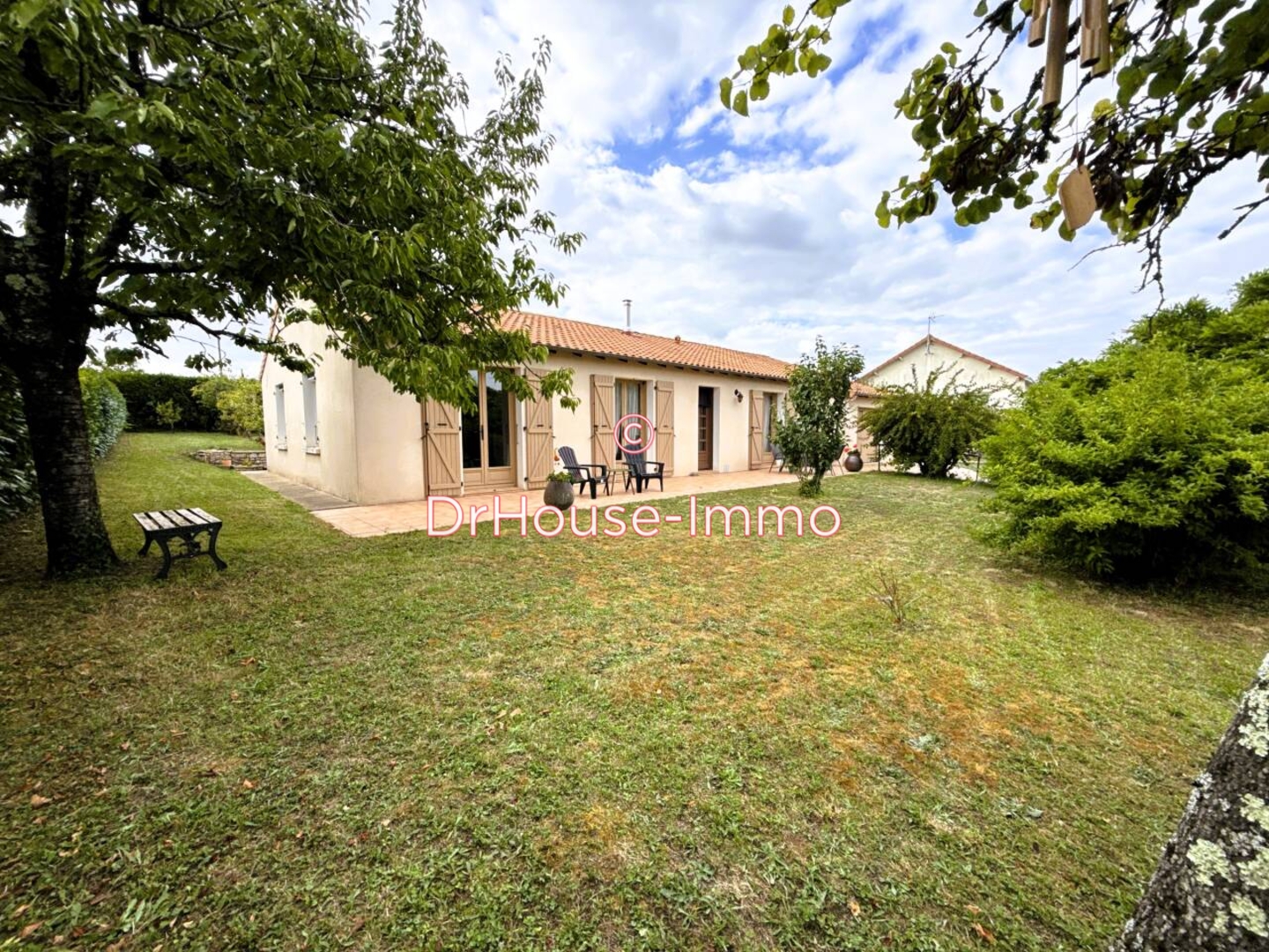 Maison 5 pièces de 116 m² - Celles-sur-Belle (79370)