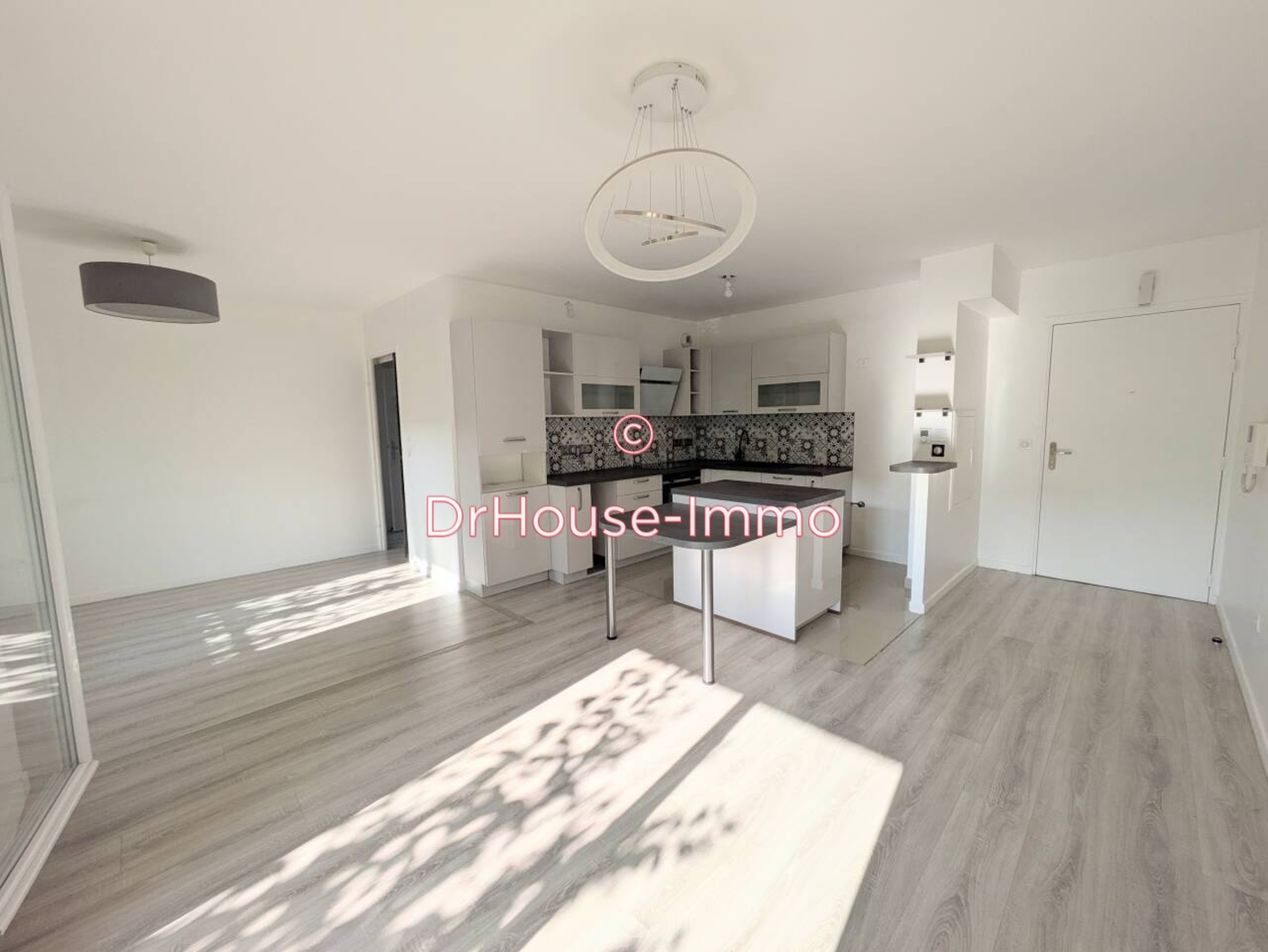 Appartement 2 pièces de 52 m² - Vernouillet (78540)