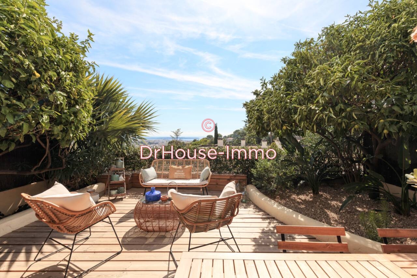 Appartement 3 pièces de 80 m² - Le Cannet (06110)