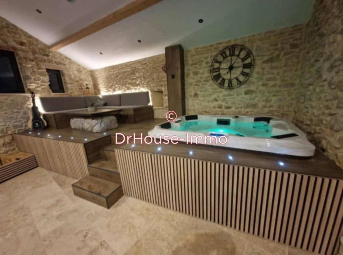 Maison 6 pièces de 168 m² - Cruis (04230)