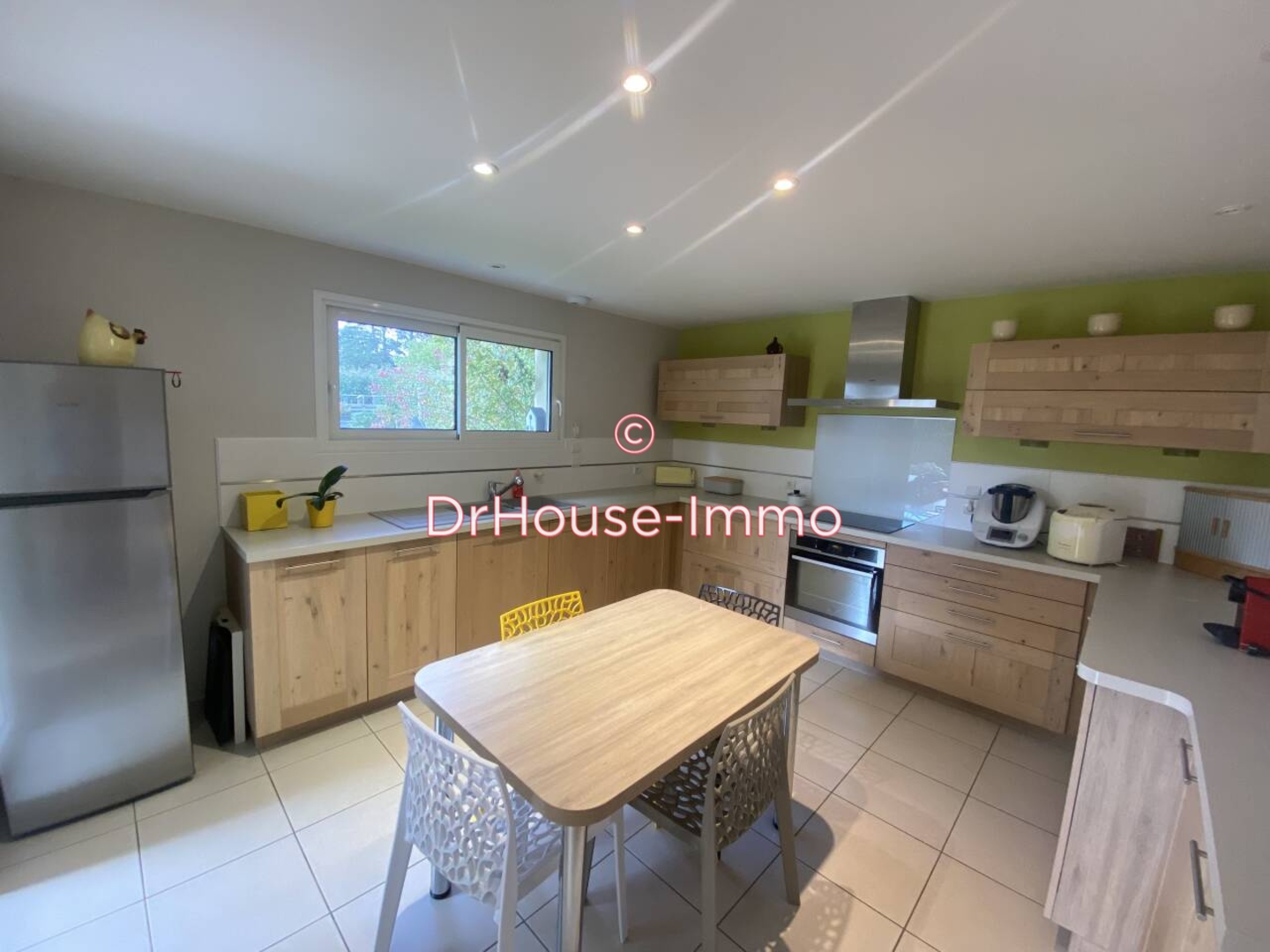 Maison 8 pièces de 192 m² - Mignaloux-Beauvoir (86550)