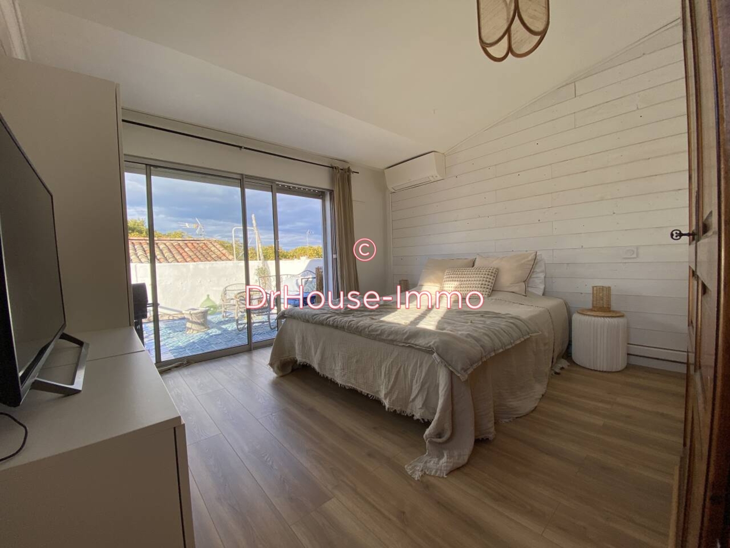 Maison 6 pièces de 137 m² - Aigues-Mortes (30220)