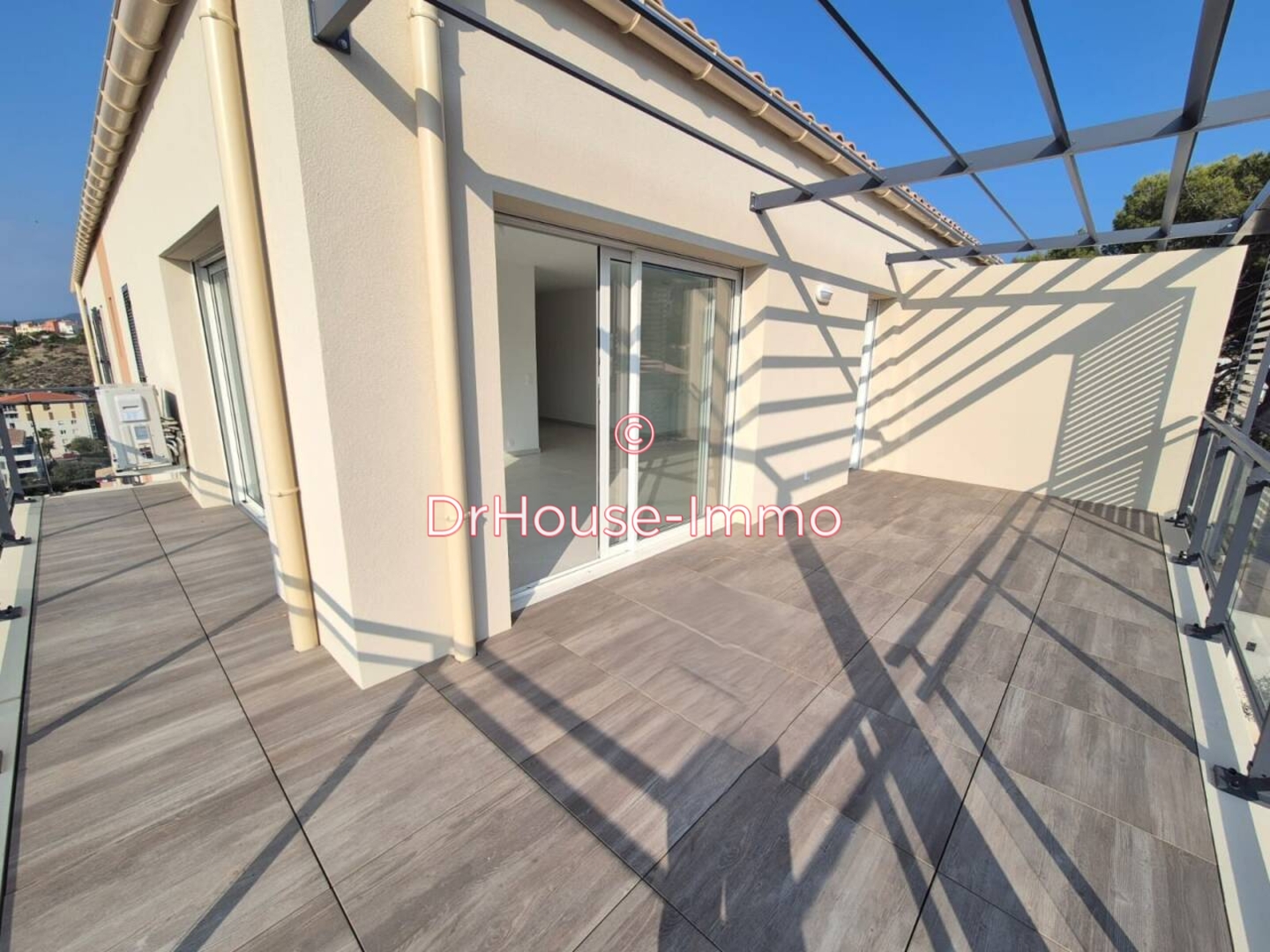 Appartement 3 pièces de 82 m² - Saint-Raphaël (83700)