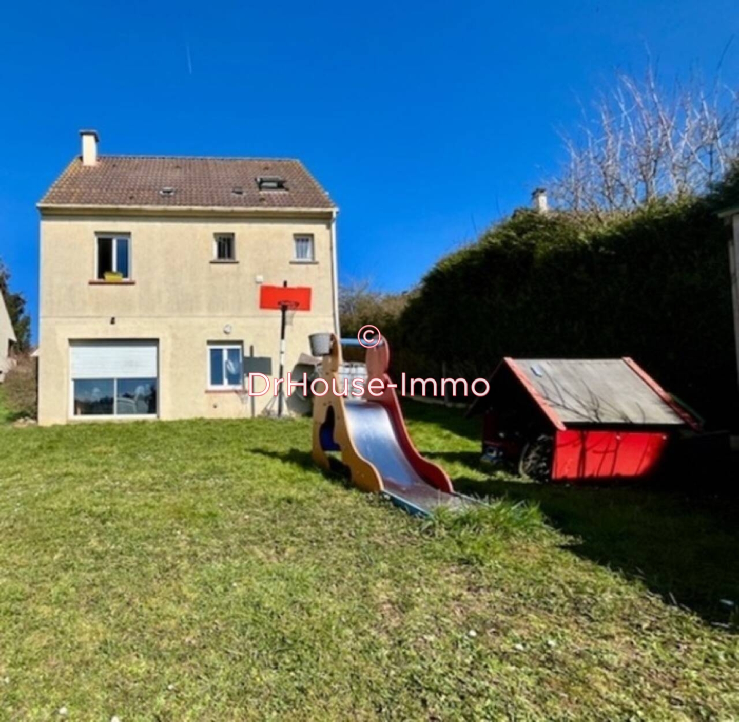 Maison 7 pièces de 120 m² - Neuf-Marché (76220)