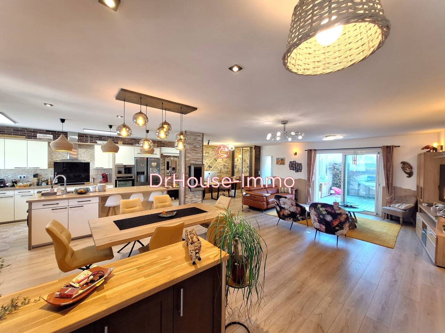 Maison 6 pièces de 187 m² - Champagné-les-Marais (85450)