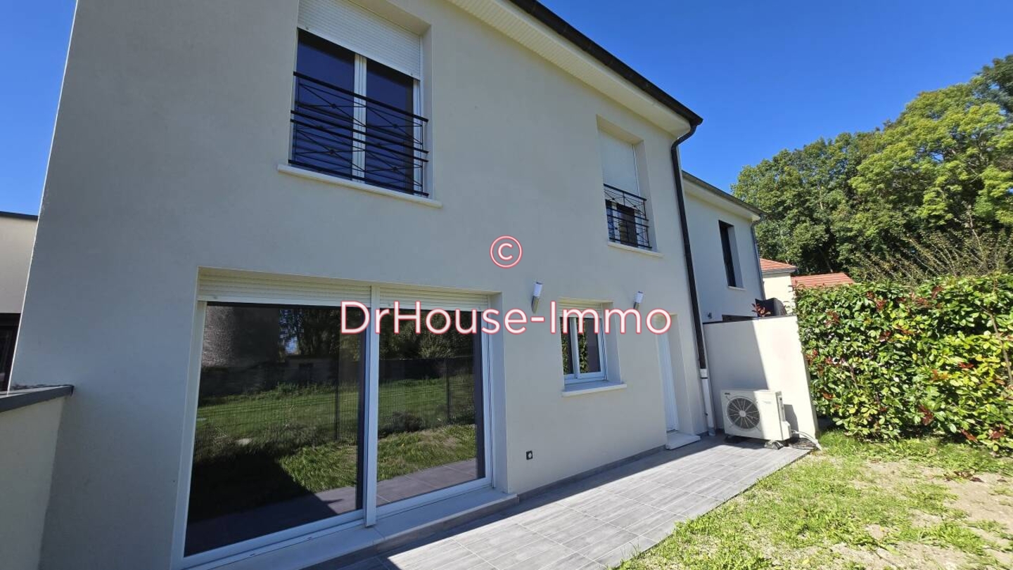 Maison 7 pièces de 140 m² - Saint-Julien (21490)