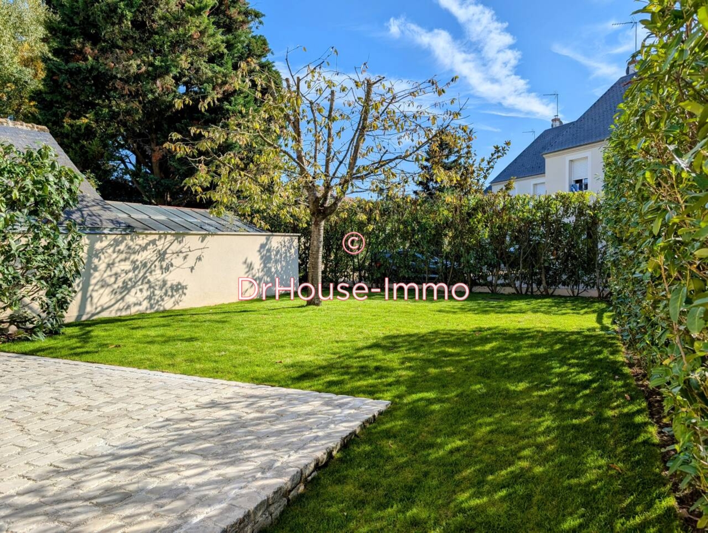 Maison 6 pièces de 170 m² - Orléans (45100)