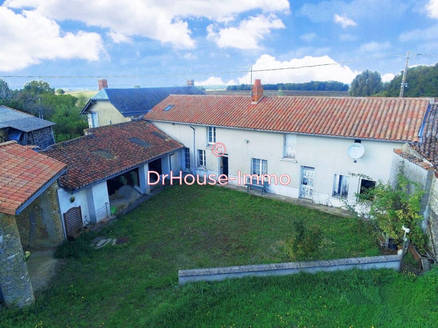 Maison 4 pièces de 113 m² - Verrue (86420)