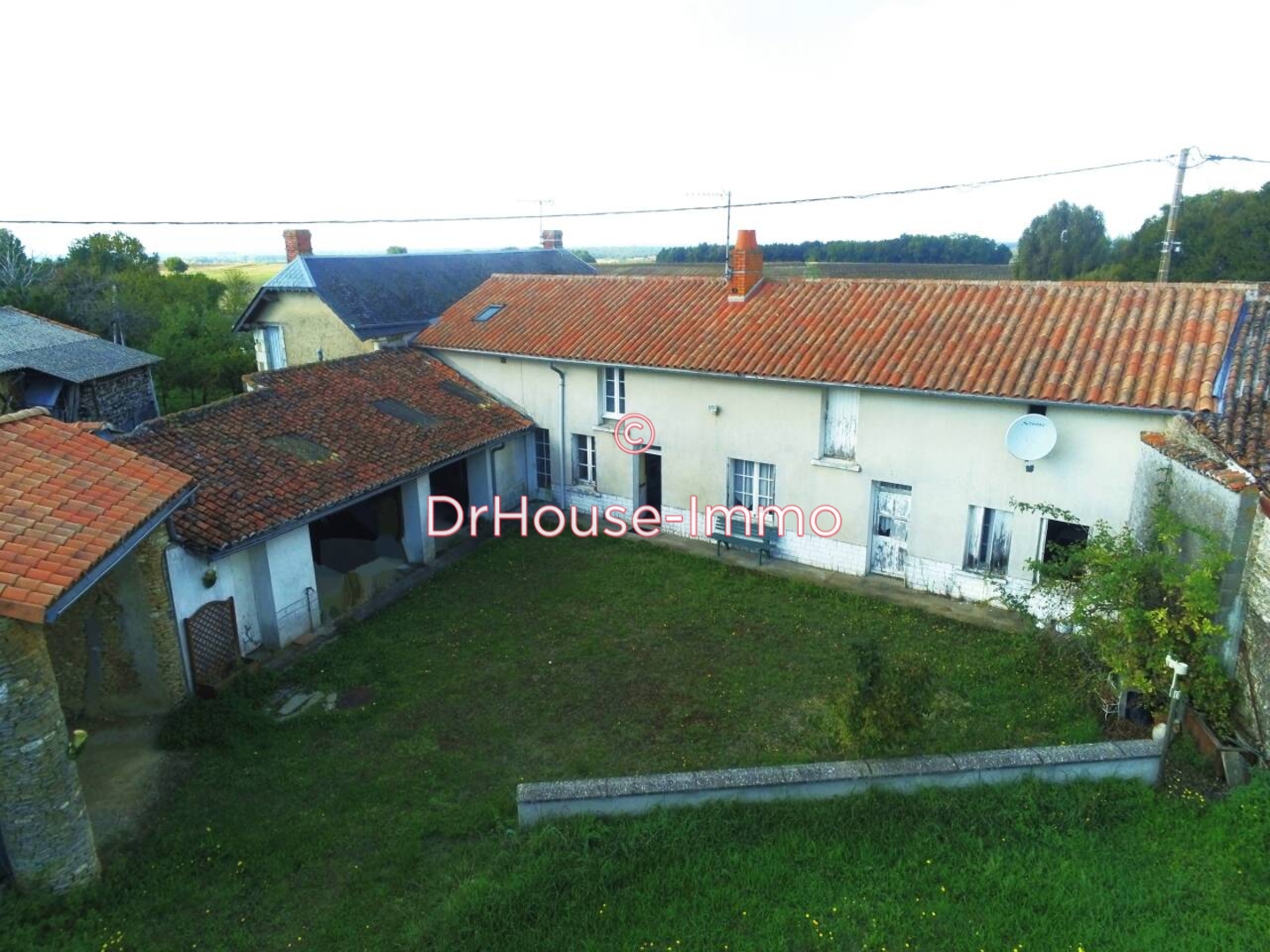 Maison 4 pièces de 113 m² - Verrue (86420)