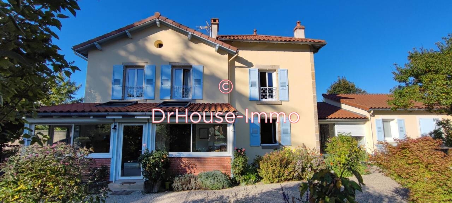 Maison 6 pièces de 160 m² - Le Puy-en-Velay (43000)