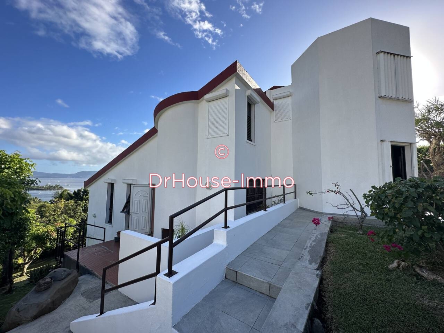 Maison 7 pièces de 178 m² - SHOELCHER (97233)